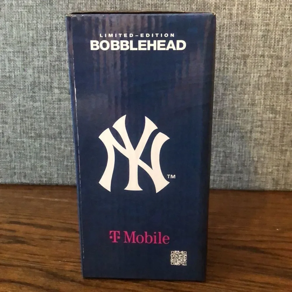 NEW YORK YANKEES AARON JUDGE BOBBLEHEAD NIB SGA 2020 62+ Home Runs PASSED MARIS